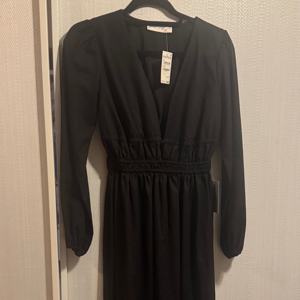 Petal & Pup Black Long Sleeve Dress
